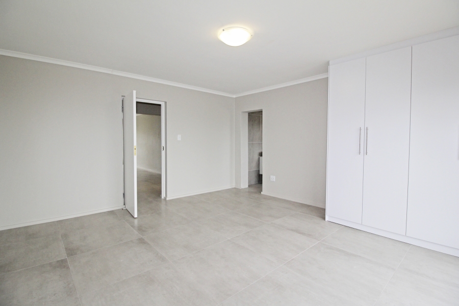5 Bedroom Property for Sale in Myburgh Park Western Cape